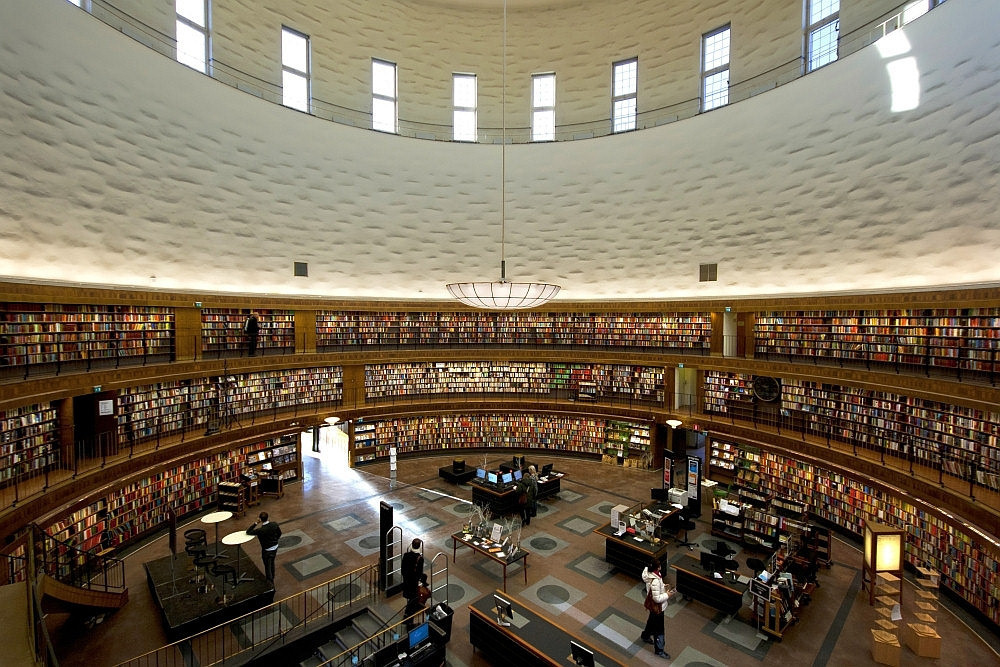 Public library, Stockholm, main hall © Wojtek Gurak.